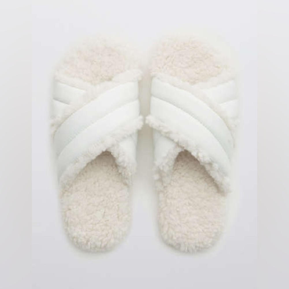 Aerie Puffy Sherpa Slides